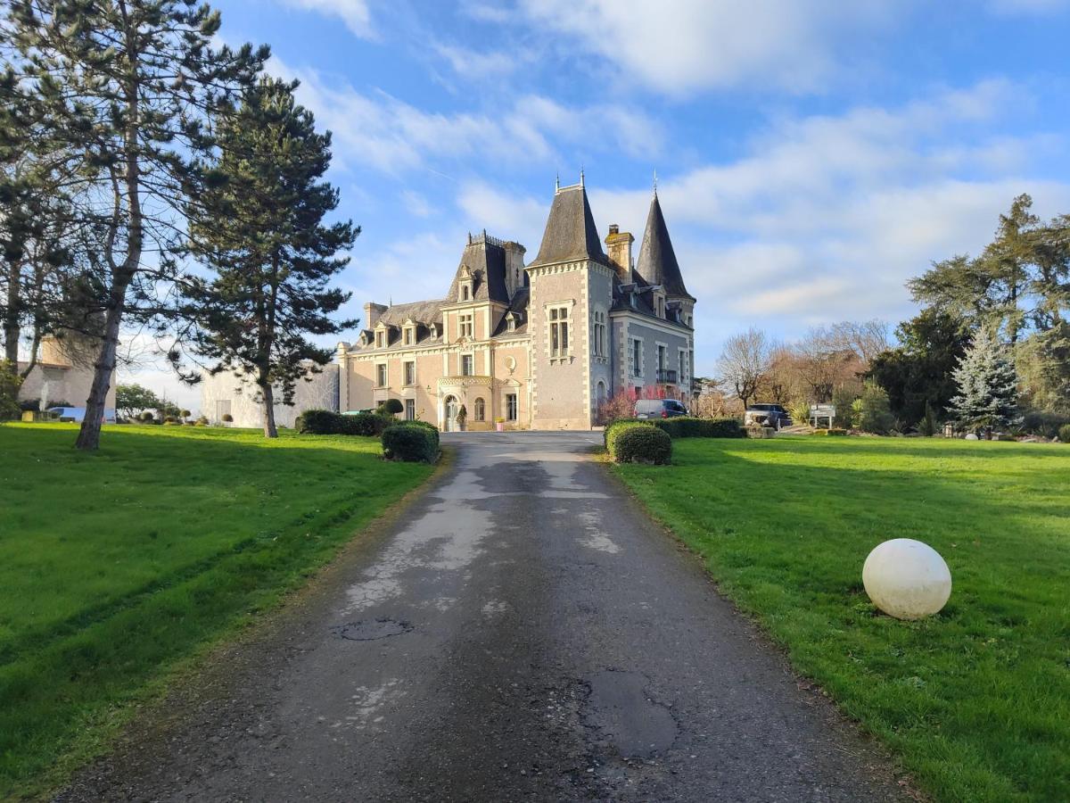 Hotel Chateau De La Barbiniere Сен-Лоран-сюр-Севр Екстер'єр фото